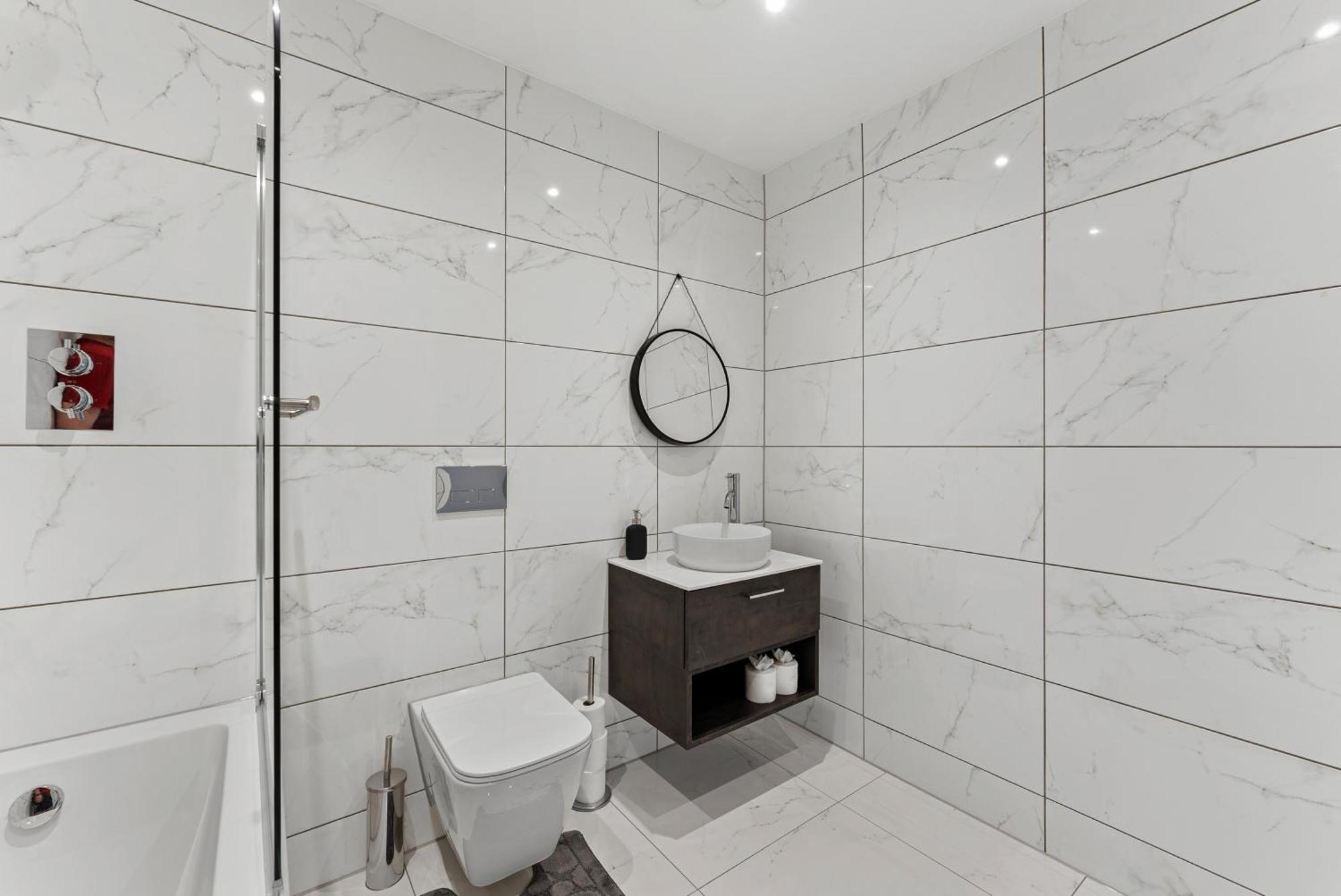 Stylish Abode In - Games - Parking Apartment Leeds (West Yorkshire)